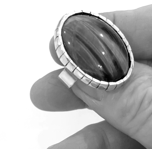  A real beauty captured in black and white. 